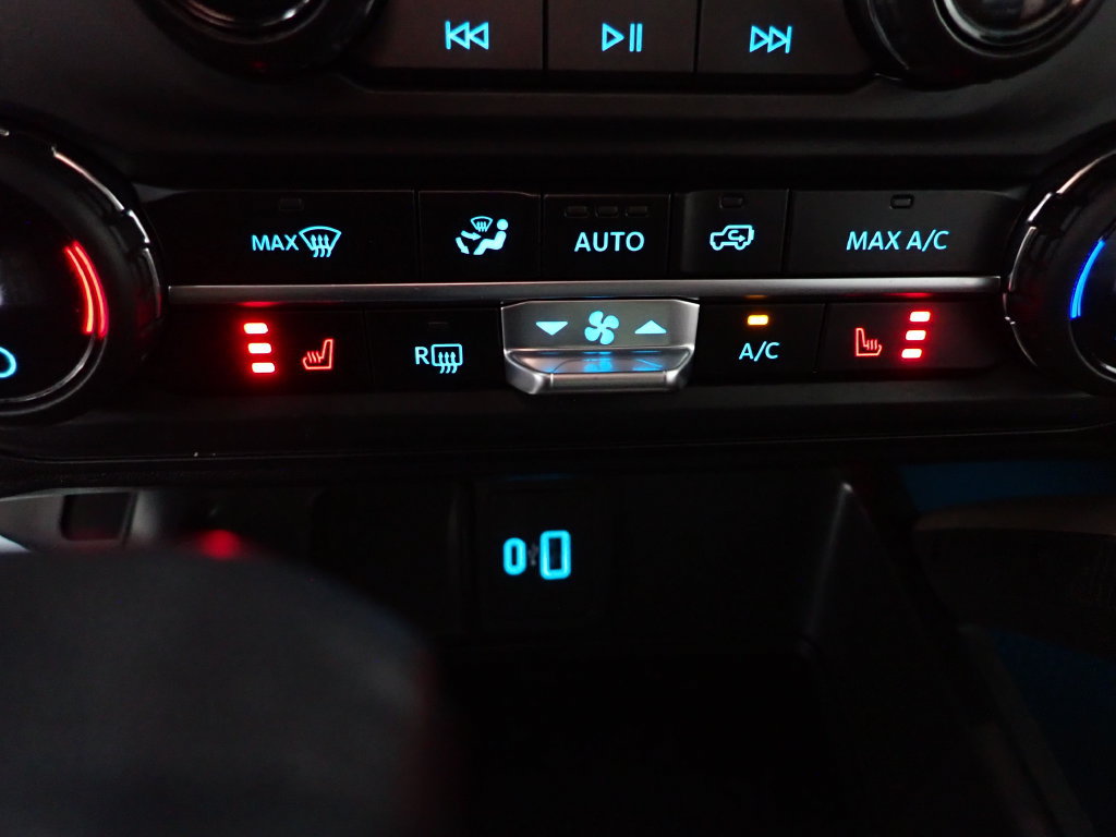 Used 2024 Ford Bronco Outer Banks AWD/4WD image 5