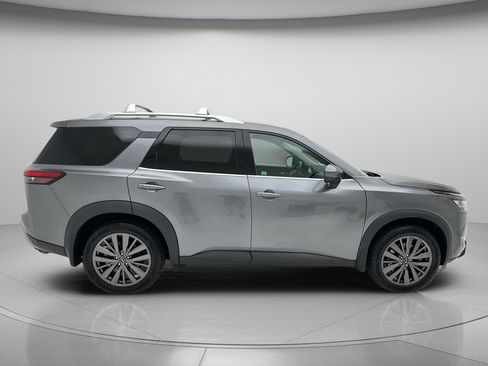 Used 2023 Nissan Pathfinder SL w/ SL Premium Package AWD/4WD image 6
