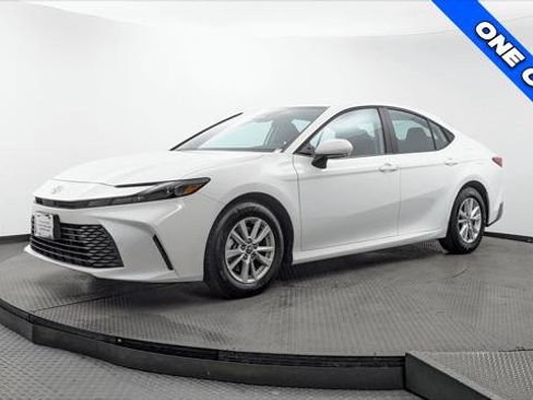 Used 2026 Toyota Camry LE FWD image 2