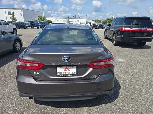 Used 2019 Toyota Camry LE FWD image 6