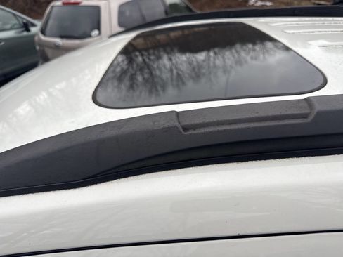 Used 2018 Ford EcoSport SE image 9