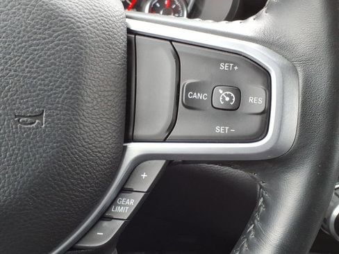 Used 2022 RAM 1500 Big Horn AWD/4WD image 17