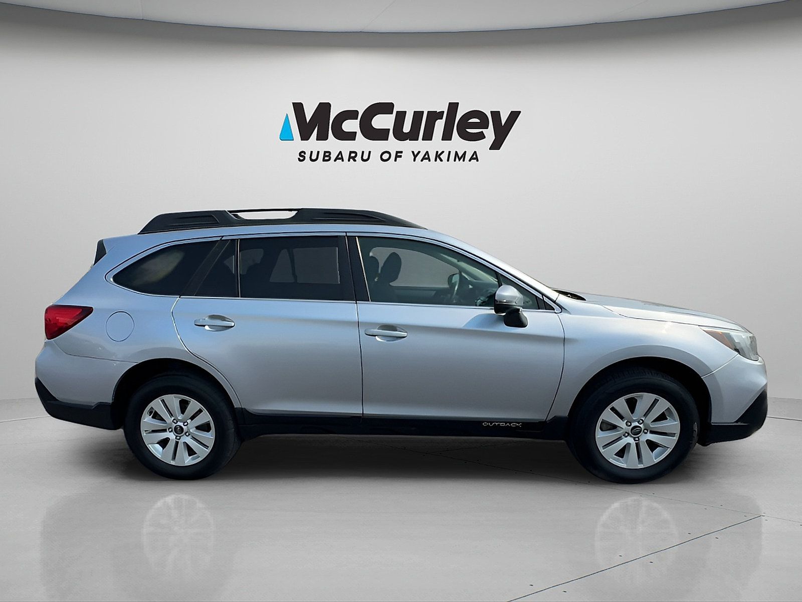 Used 2018 Subaru Outback 2.5i Premium AWD/4WD image 7