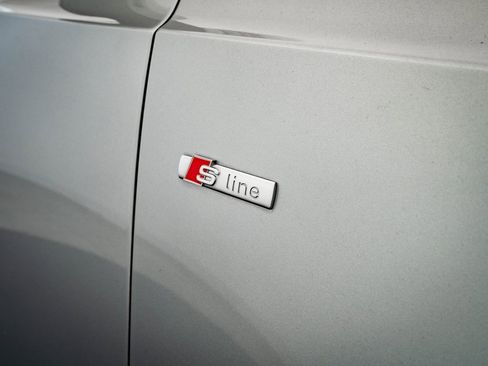 Used 2018 Audi Q3 2.0T Premium w/ Convenience Package image 20