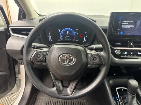 Used 2026 Toyota Corolla LE w/ LE Premium Package FWD image 10