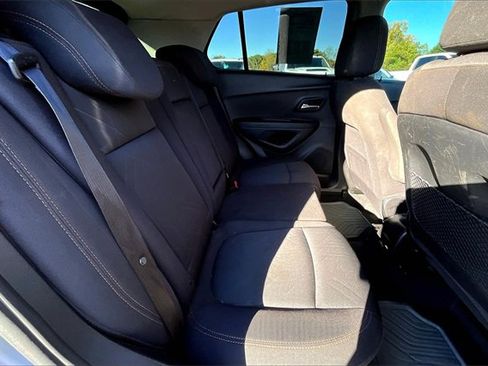 Used 2017 Chevrolet Trax LT image 24