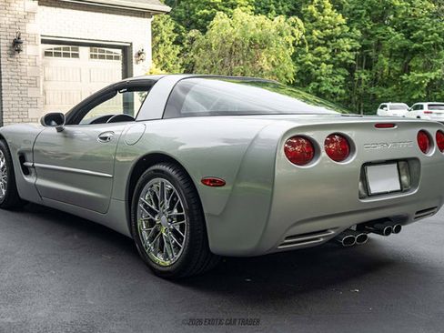 Used 1999 Chevrolet Corvette Coupe w/ Performance Handling Pkg RWD image 16