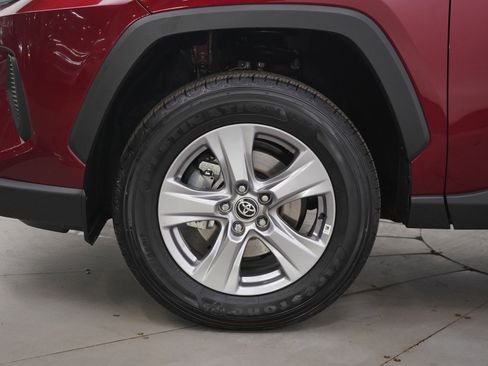 Used 2025 Toyota RAV4 XLE image 29