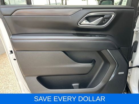 Used 2021 Chevrolet Suburban RST w/ Rear Media and Nav Package RWD image 18