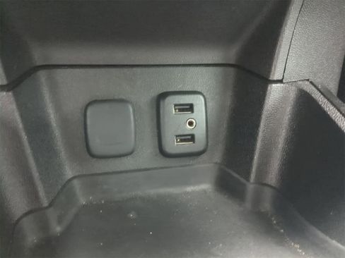 Used 2017 Chevrolet Volt Premier w/ Driver Confidence II Package image 21