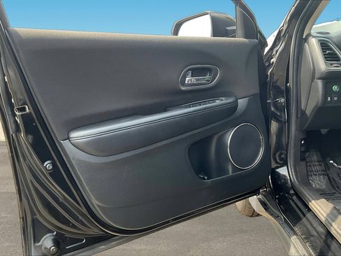 Used 2016 Honda HR-V EX image 19