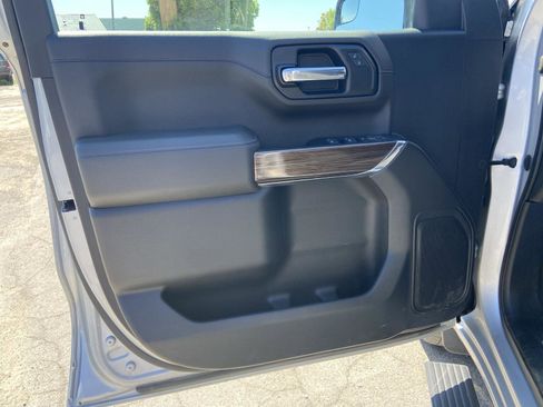 Used 2022 Chevrolet Silverado 1500 LT AWD/4WD image 22