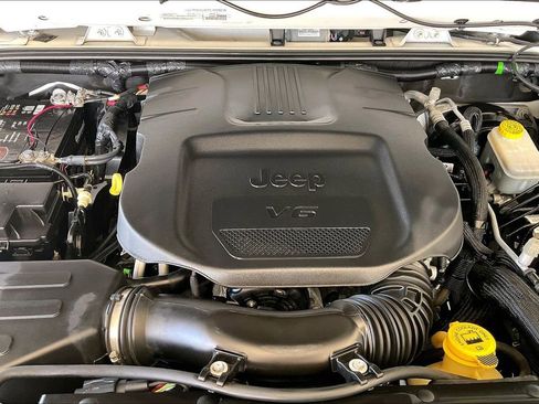 Used 2018 Jeep Wrangler Unlimited Rubicon image 9