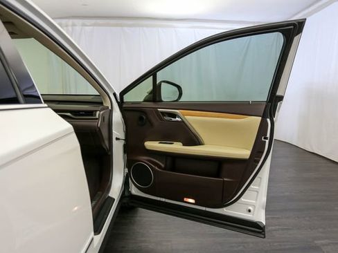 Used 2020 Lexus RX 350L FWD w/ Premium Package image 17