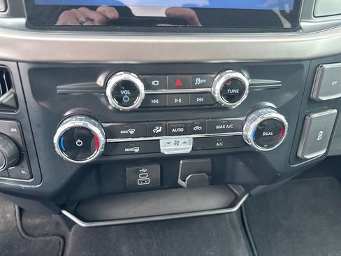 Used 2025 Ford F150 XLT w/ Equipment Group 301A Standard image 18