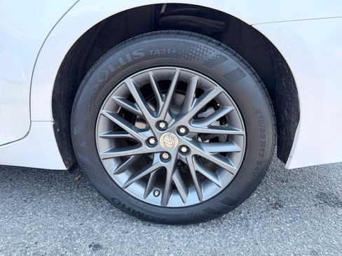 Used 2018 Lexus ES 350 w/ Premier Package FWD image 38