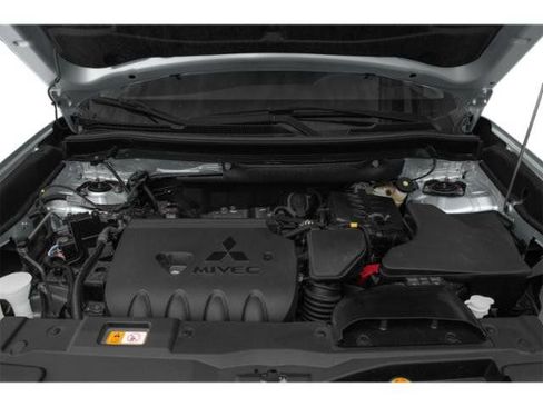 Used 2020 Mitsubishi Outlander ES FWD image 12