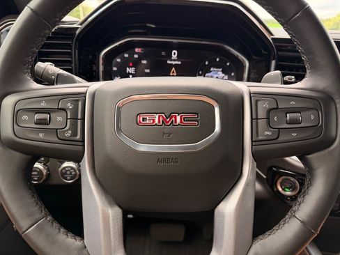 Used 2024 GMC Sierra 1500 SLT AWD/4WD image 11