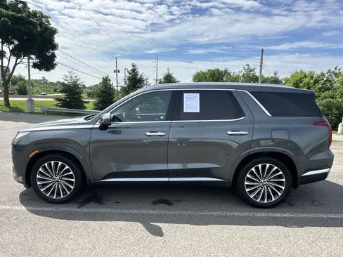Used 2024 Hyundai Palisade Calligraphy AWD/4WD image 2