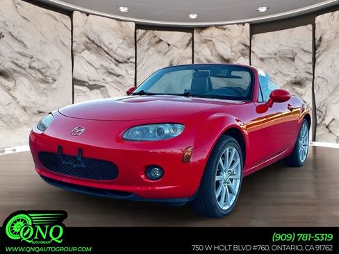 Used 2008 MAZDA MX-5 Miata Grand Touring w/ Premium Pkg RWD image 1