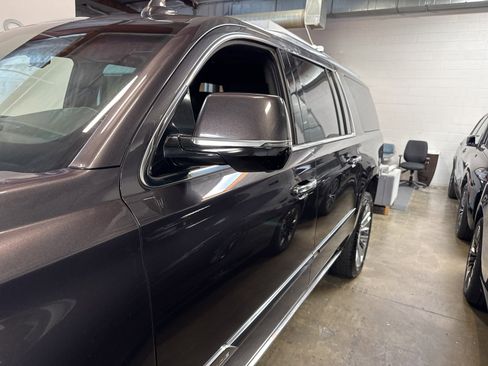 Used 2017 Cadillac Escalade ESV Platinum image 6