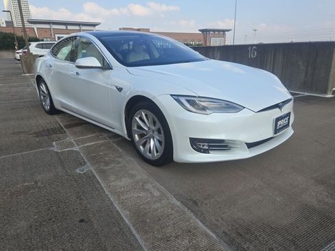 Used 2018 Tesla Model S 100D AWD/4WD image 3
