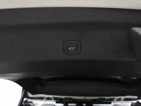 Certified 2025 Cadillac Escalade Sport Platinum w/ LPO, ONYX Package image 8