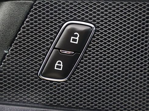 Used 2022 Ford Edge SEL w/ Convenience Package image 32