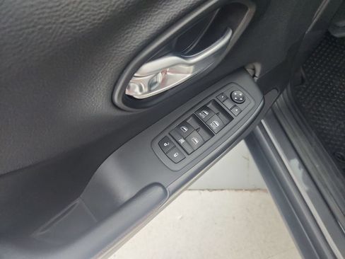 Used 2022 Jeep Cherokee Trailhawk w/ Trailer Tow Group AWD/4WD image 22