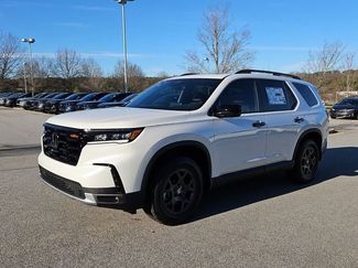 New 2025 Honda Pilot TrailSport video 3