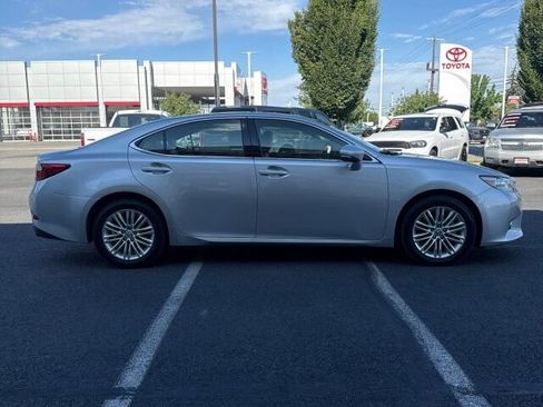 Used 2013 Lexus ES 350 w/ Premium Pkg FWD image 4