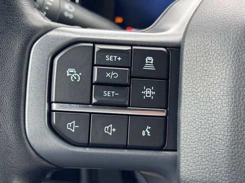 Used 2024 Ford F150 Lariat AWD/4WD image 9
