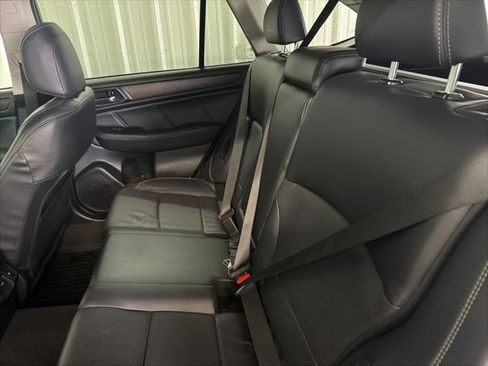 Used 2019 Subaru Outback 3.6R Limited AWD/4WD image 14