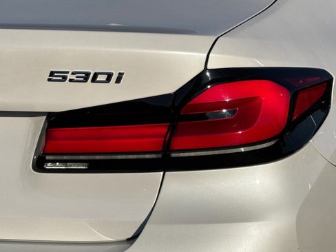 Used 2023 BMW 530i w/ Premium Package image 12