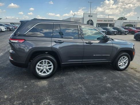 New 2025 Jeep Grand Cherokee Laredo w/ Luxury Tech Group I AWD/4WD image 3