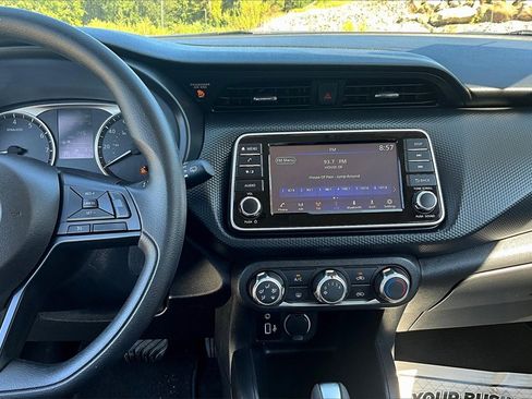 Used 2024 Nissan Kicks S image 28