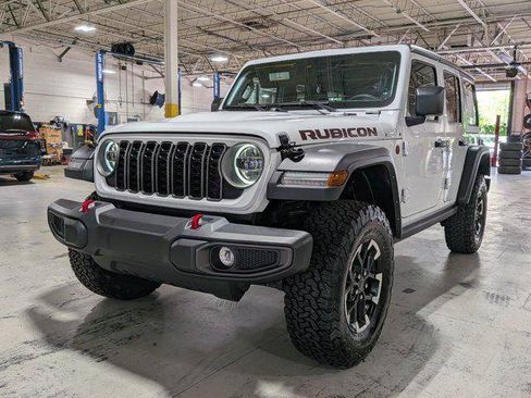 Certified 2025 Jeep Wrangler Unlimited Rubicon AWD/4WD image 8