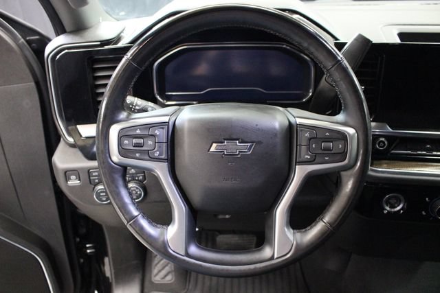 Used 2023 Chevrolet Silverado 1500 RST w/ Z71 Off-Road Package AWD/4WD image 14