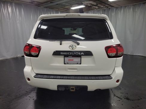 Used 2018 Toyota Sequoia TRD Sport AWD/4WD image 7