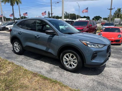 Used 2026 Ford Escape Active w/ Cold Weather Package AWD/4WD image 4