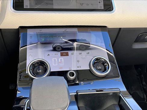 Used 2023 Land Rover Range Rover Velar S image 32