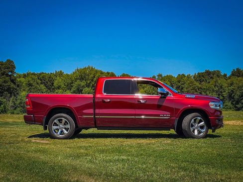 Used 2019 RAM 1500 Limited AWD/4WD image 2