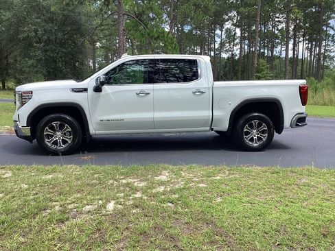 Used 2026 GMC Sierra 1500 SLT RWD image 2