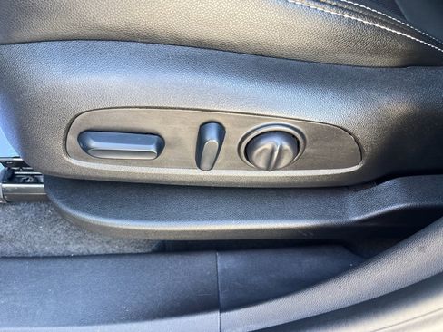 Used 2024 GMC Terrain SLT image 18