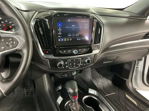 Used 2023 Chevrolet Traverse RS image 7
