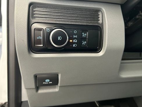 Used 2025 Ford F250 XLT w/ FX4 Off-Road Package AWD/4WD image 39