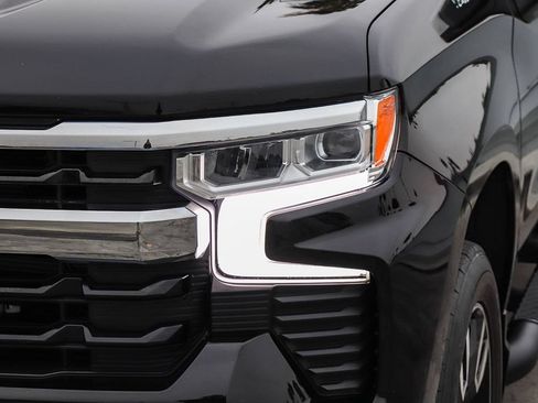 Used 2023 Chevrolet Silverado 1500 LT RWD image 5