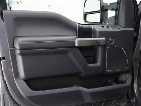 Used 2022 Ford F350 Platinum image 47