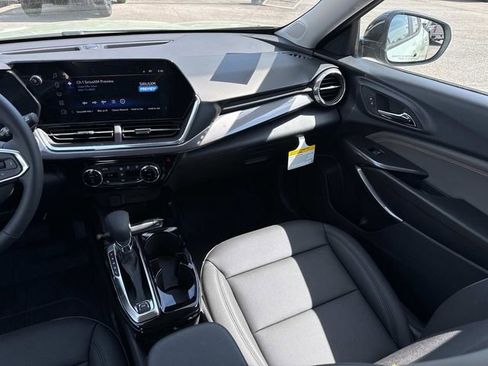 New 2026 Chevrolet Trax ACTIV w/ Driver Confidence Package FWD image 18