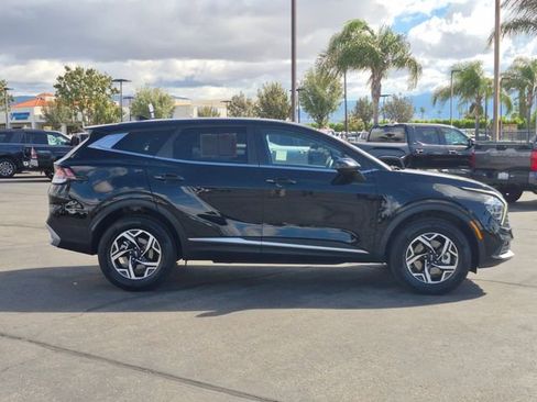 Used 2025 Kia Sportage LX AWD/4WD image 4